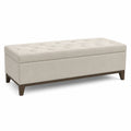 Poggiapiedi imbottito in tessuto beige con struttura in legno